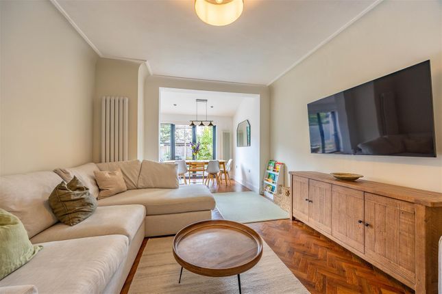 71, Dundonald Drive, Leigh-On-Sea photo 4