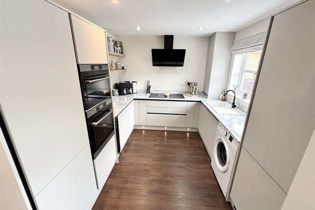 8, Angus Square, Langley Moor photo 3