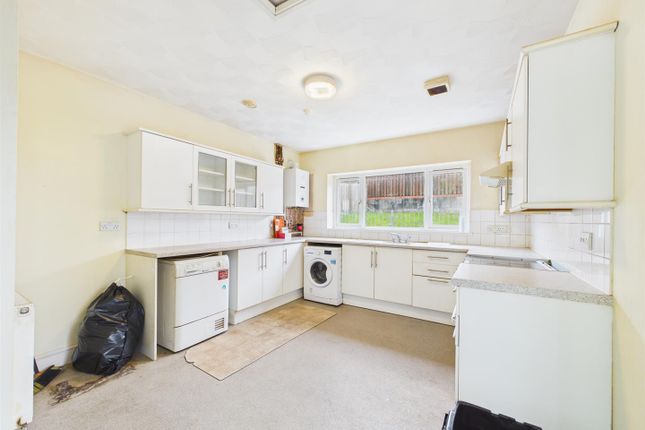 80, Hillfield Villas, Kidwelly photo 2