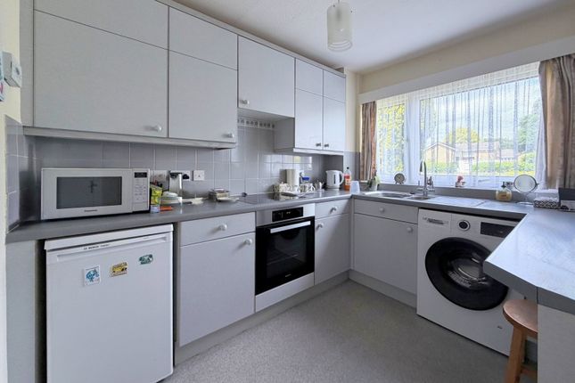 27, Badminton Gardens, Bath photo 4