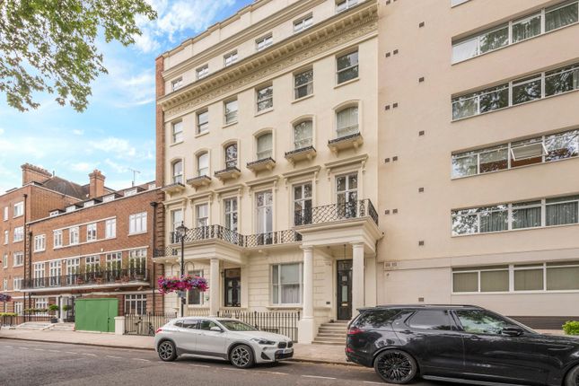 Detached house to rent in Gloucester Square, Hyde Park