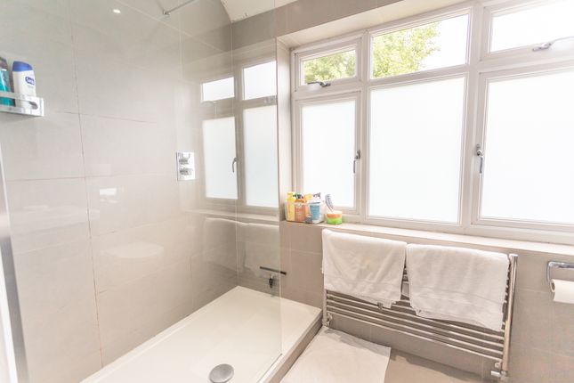 En Suite Shower Room