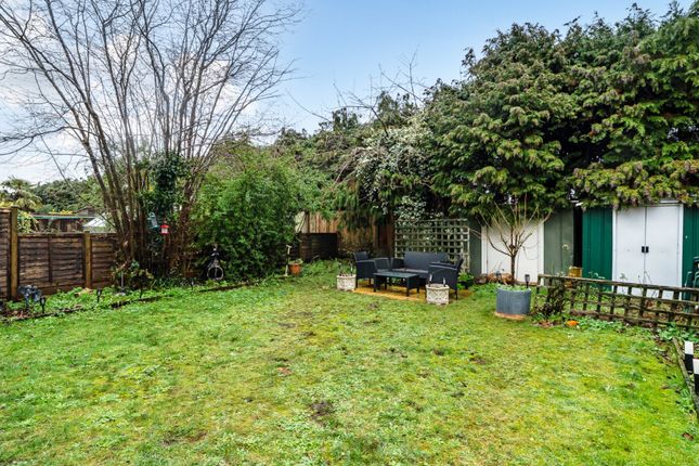 35, Godley Road, Surrey photo 4