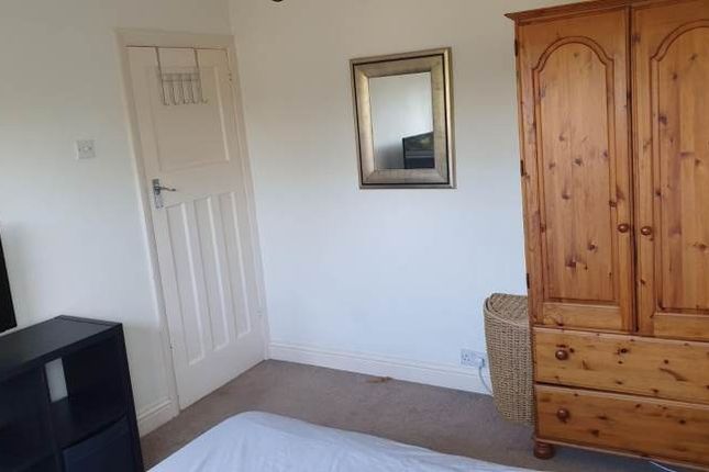46, Aragon Road, Morden photo 5