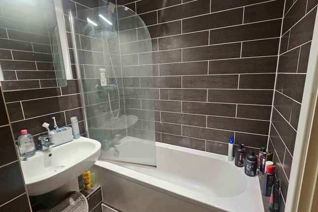 27 Normandy House, Wolsey Road, Hemel Hempstead photo 4