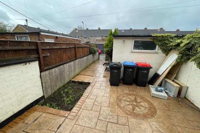 17, MIDDLESBROUGH photo 2