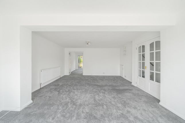 26, Arnett Way, Rickmansworth photo 3