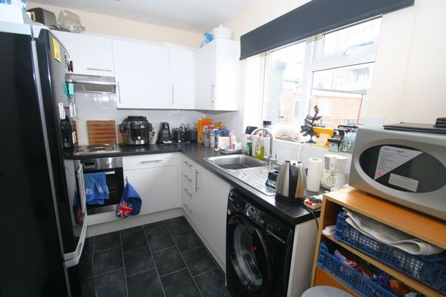 Flat for sale in Field Place Parade, The Strand, Goring-By-Sea, Worthing