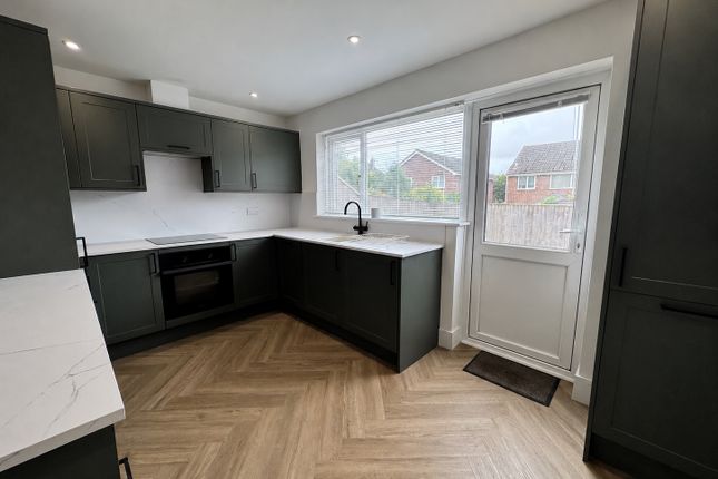5 Barrowdale Close, Exmouth photo 3