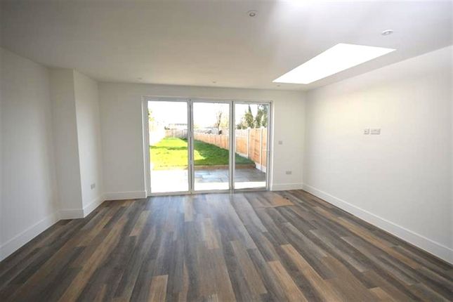 Ipswich Road, Essex photo 3