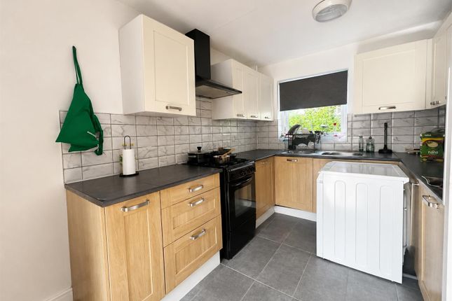 53, Glazier Drive, Milton Keynes photo 3
