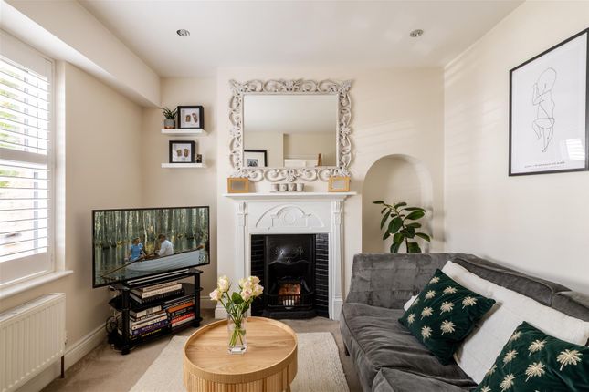 142, Nutley Lane, Reigate photo 4