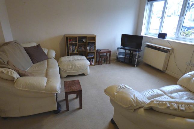 Flat to rent in Knights Court, Keyford, Frome