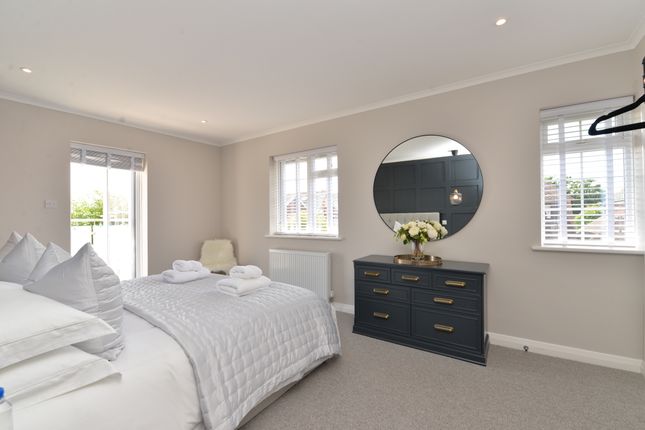 23, Westfield Road, Lymington photo 2