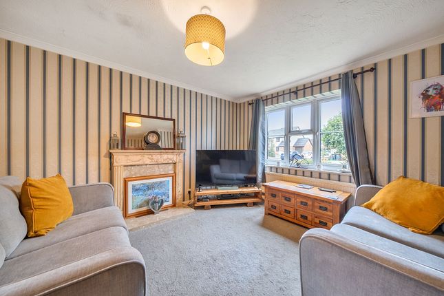 53 Willowside, Snodland photo 3