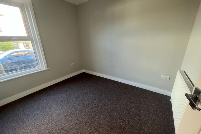 14, Sedgley Road, Bournemouth photo 4