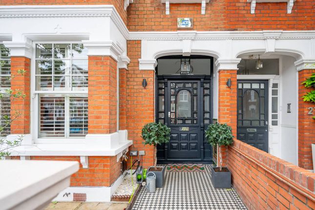 Terraced house to rent in Wavendon Avenue, Chiswick, London