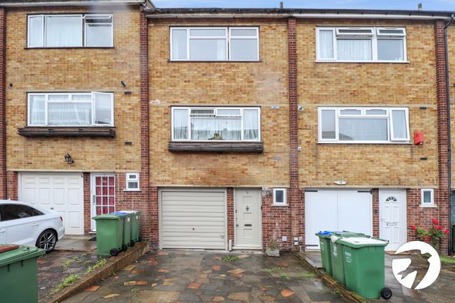 Thumbnail Terraced house for sale in Rutland Gate, Belvedere, Bexley