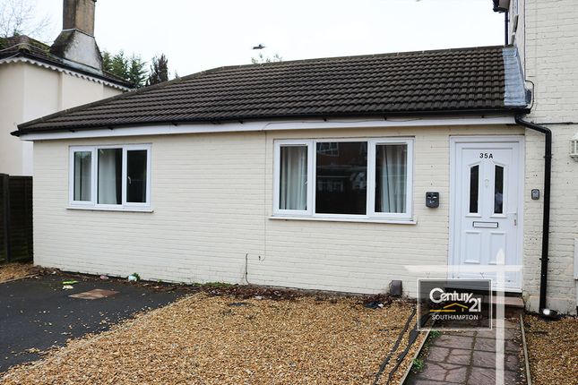 Thumbnail Bungalow to rent in |Ref: R152587|, Manor Road South, Southampton
