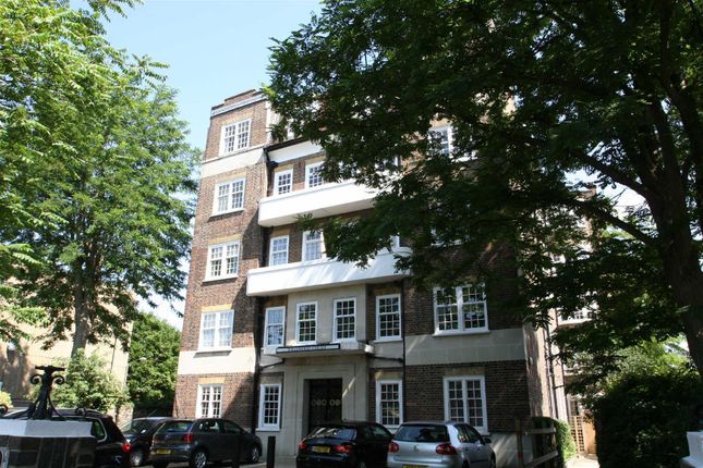 Thumbnail Flat to rent in Upper Richmond Road, London
