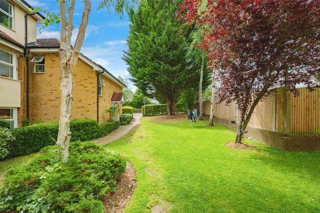 29 Green Dragon Court,, Strathmore Avenue, Bedfordshire photo 3