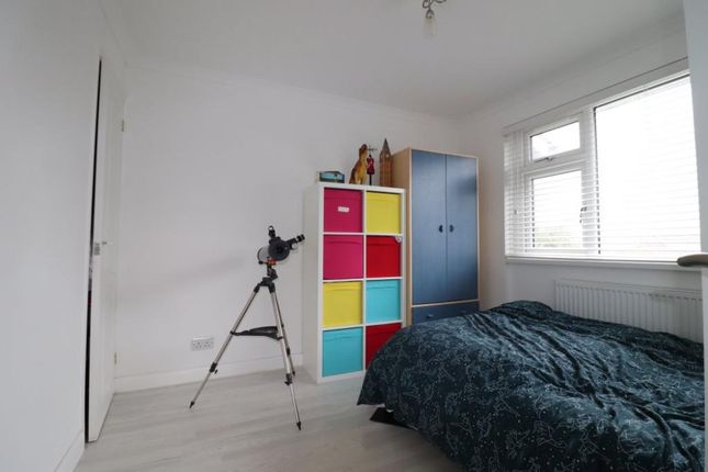 10 Gorse walk, Gorse Walk, Hazlemere photo 4