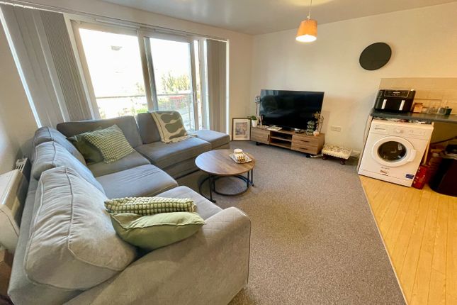 49, Foxglove Way, Luton photo 3