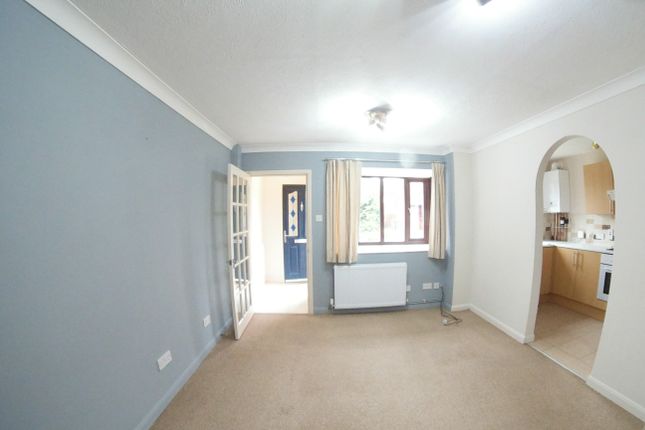 Thumbnail Semi-detached house to rent in Simpson Close, Maidenhead