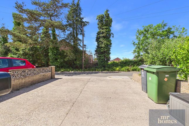 9, Woodlands Park Drive, Cardiff photo 2
