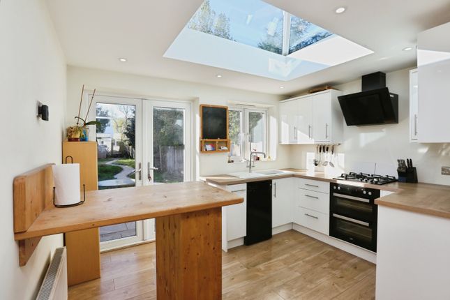 20, Locksley Road, Eastleigh photo 3