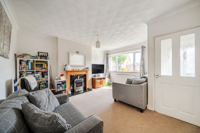 83, Oak Avenue, Sandhurst photo 4