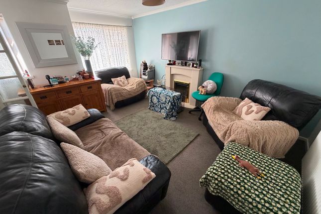 12 Pant-yr-Eos, Aberdare photo 3