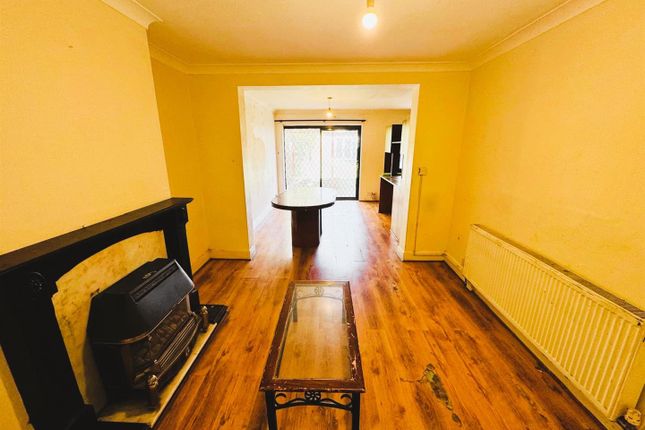 108, The Crossways, Hounslow photo 3