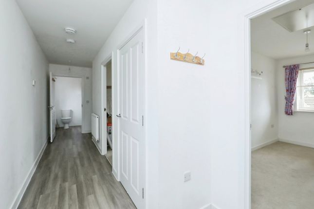 25, Beechcroft Court, Norwich photo 2