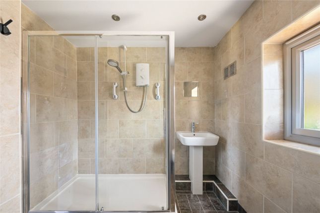 25, Rowan Road, West Drayton photo 4