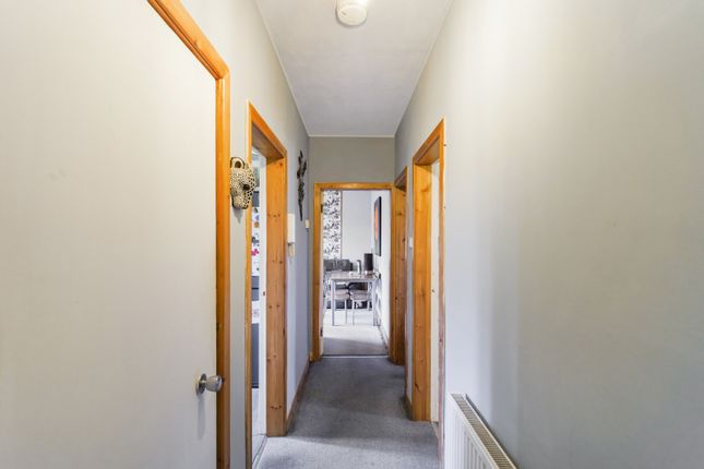 59D, 59D, Carlops Avenue, Penicuik photo 3