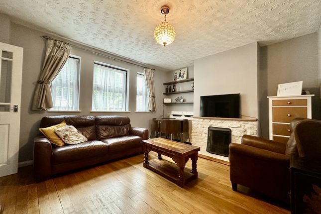 24, Dacre Avenue, South Ockendon photo 3