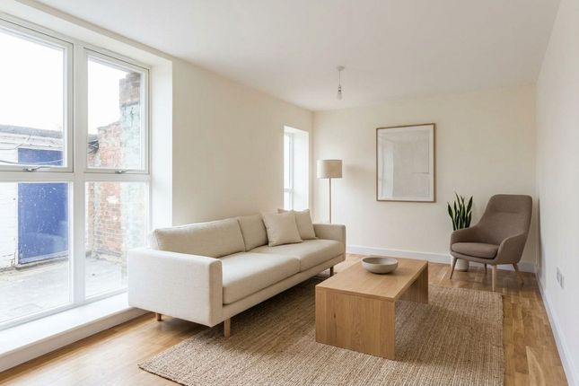 Flat 12, Brassey House New Zealand Avenue, Walton-On-Thames photo 5
