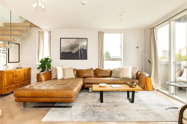 2-bed flat on SL, 10, 2-4, Bevington Rd, London, £5,250/mo