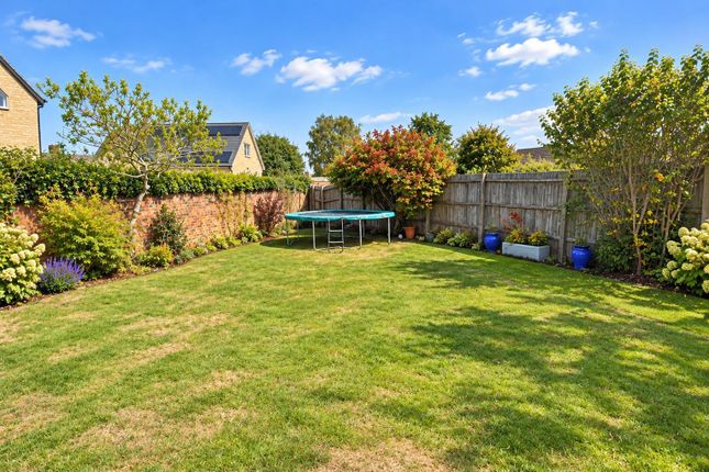 Meadows End House, 22 Bridge Meadow, Northampton photo 4
