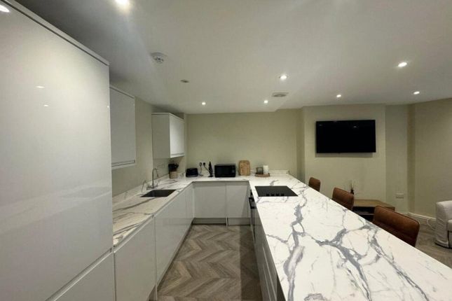 8, 8, Adamson Road, Swiss Cottage NW3, London photo 3