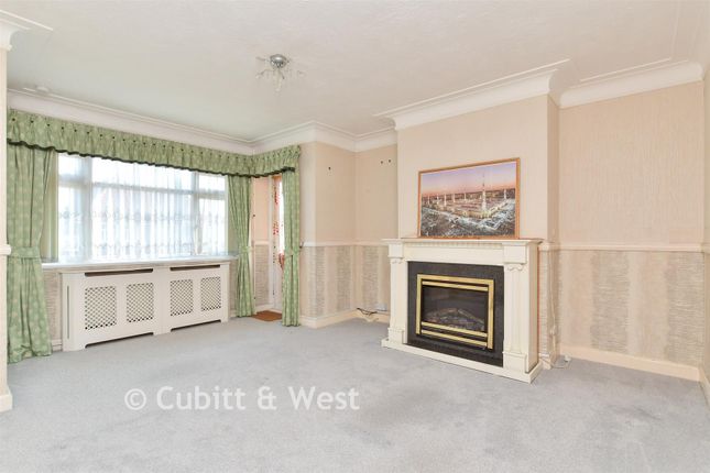 Romney Court, Winchelsea Gardens, Worthing photo 2