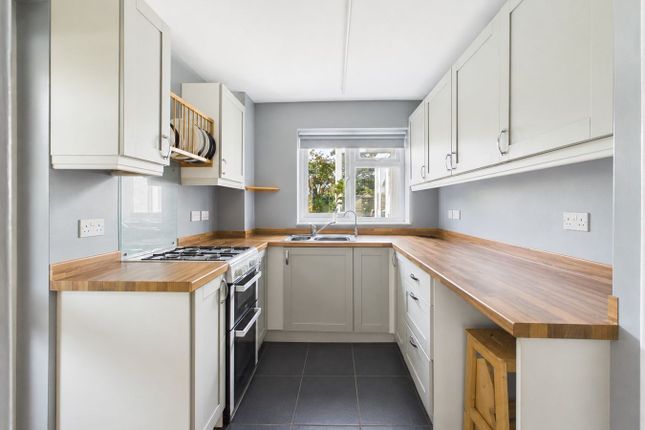 12, Avon Close, Weston-Super-Mare photo 3