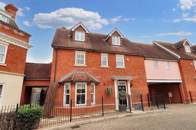 Thumbnail Link-detached house for sale in Windley Tye, Chelmsford