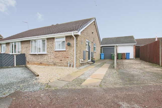 2-bed house on 9, Ash Drive, Hull, £165,000