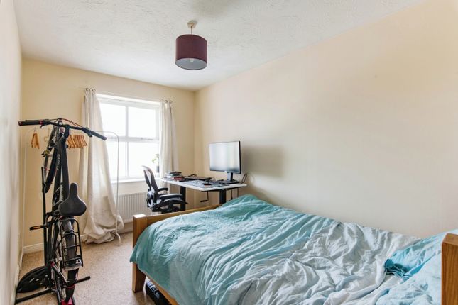 Flat for sale in Montana Gardens, London