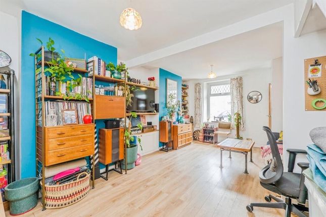 11, Asgog Street, Cardiff photo 4