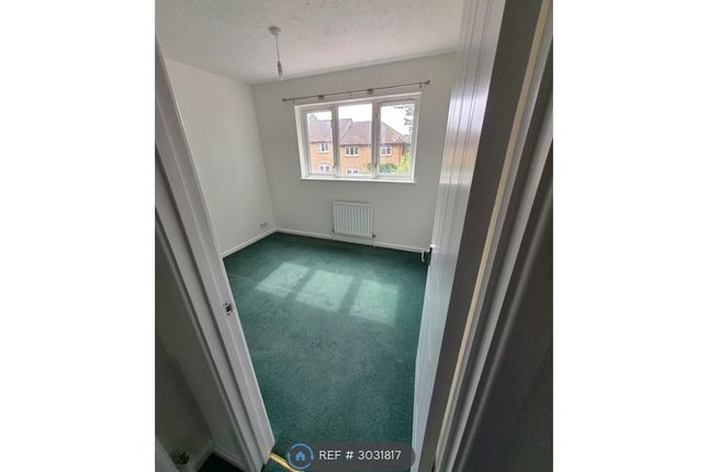 Jessett Drive, Church Crookham, Fleet photo 5
