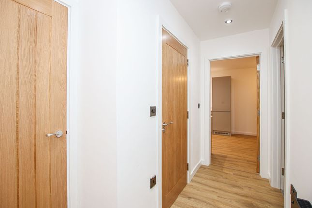 Apt 9, 4 Camden Drive, Birmingham photo 4