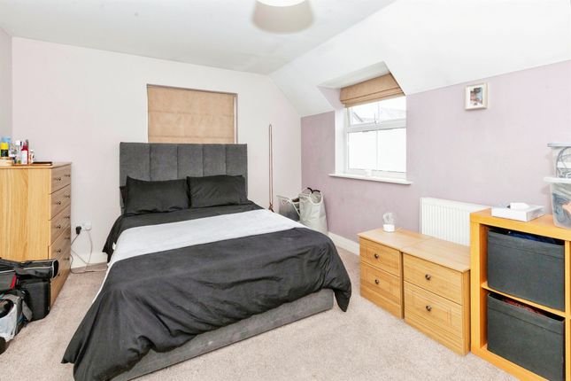 Town house for sale in Benjamin Lane, Wexham, Slough